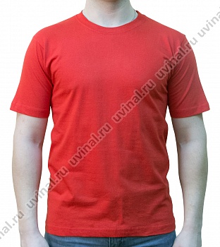 Красная футболка плотностью 170 г/кв.м.